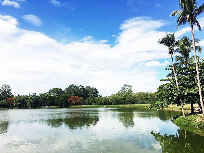 Angkaew Reservoir.jpg