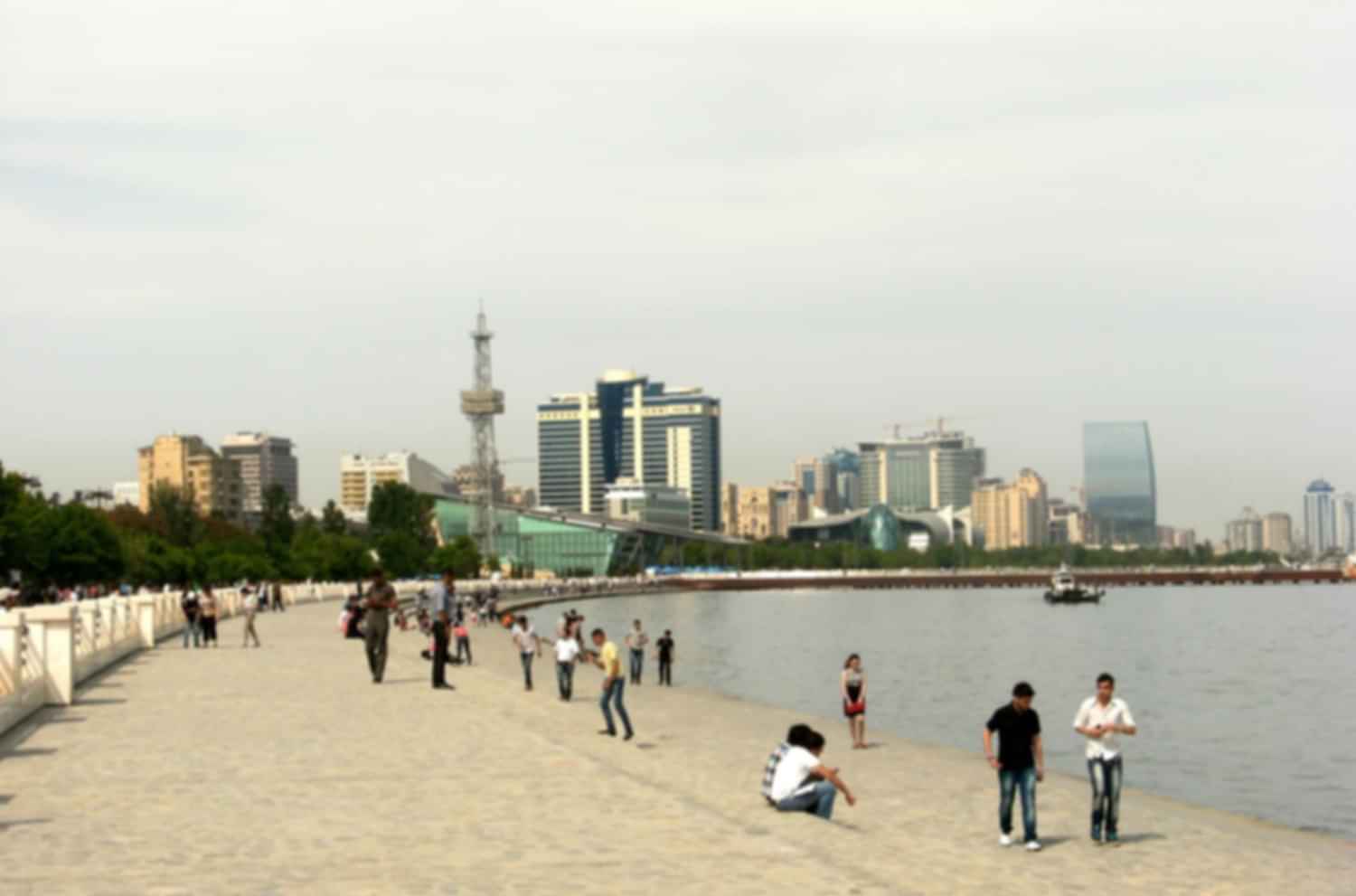 https://images.pickyourtrail.com/Baku_Boulevard_fad5bbf7be.jpg?dpr=1&q=40