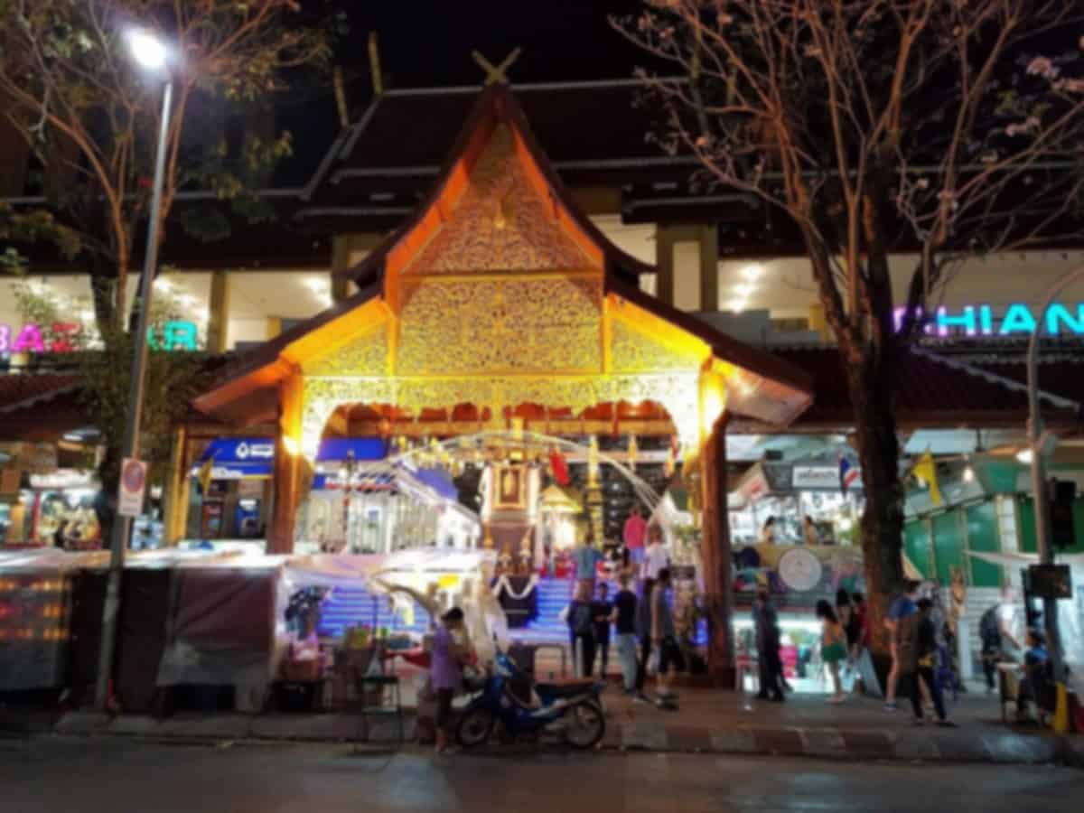 Chiang Mai Night Bazaar 2026 Guide: Food, Shopping & Chiang Mai Tourism Experiences
