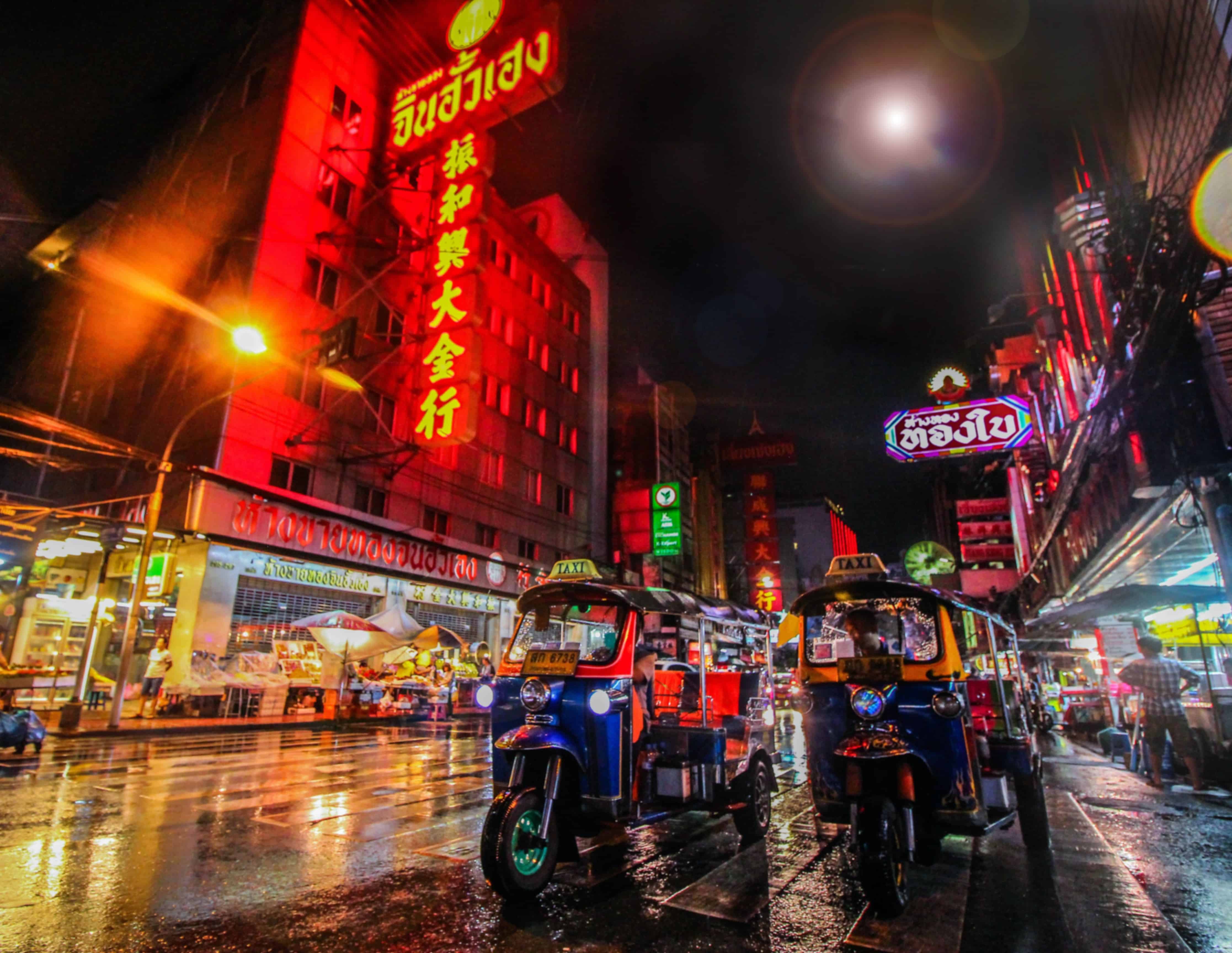 Chinatown, Bangkok: Enjoy Cuisine, Culture & Shopping