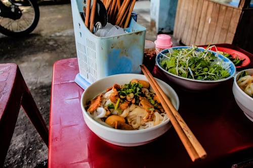 Hoi_An_Noodles_Cao_lau_9856228f02.avif