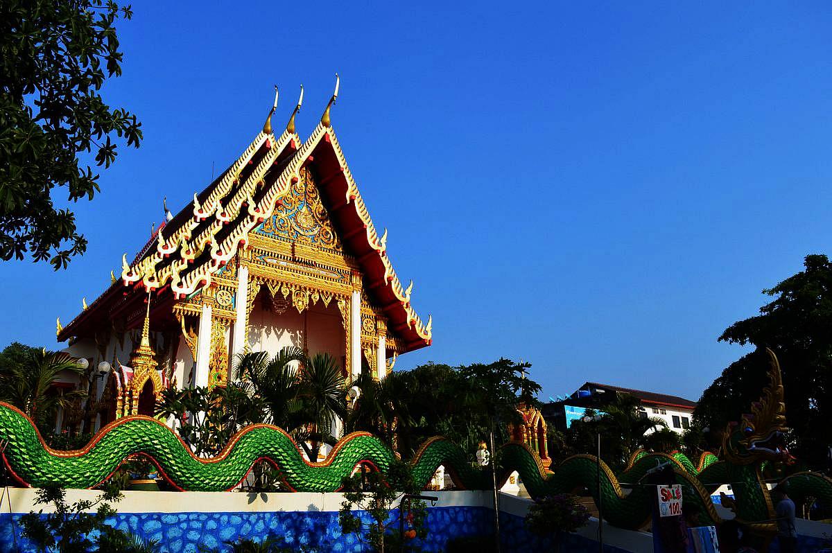 Karon Temple Market.jpg