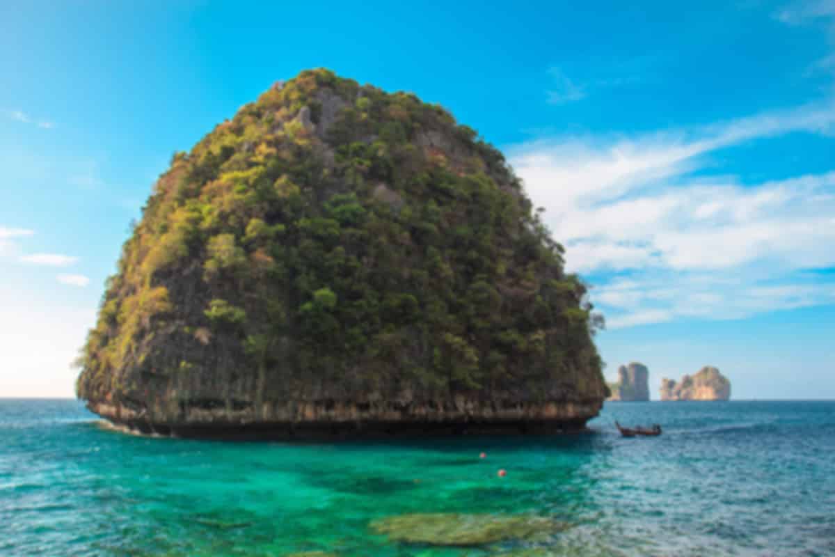 Loh Samah Bay Guide 2026: How to Visit, Best Things to Do & Travel Tips