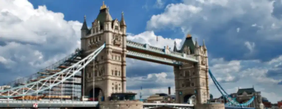 London in April – Weather, Festivals & Travel Costs