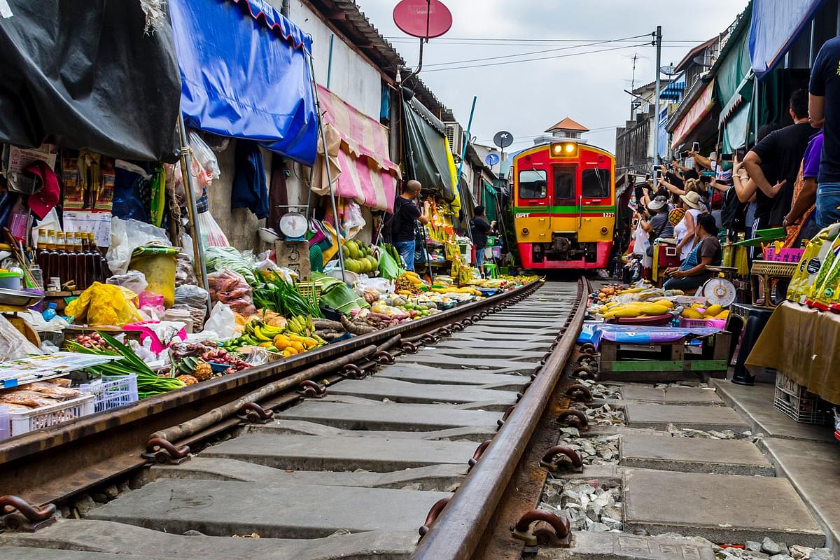 Maeklong Market