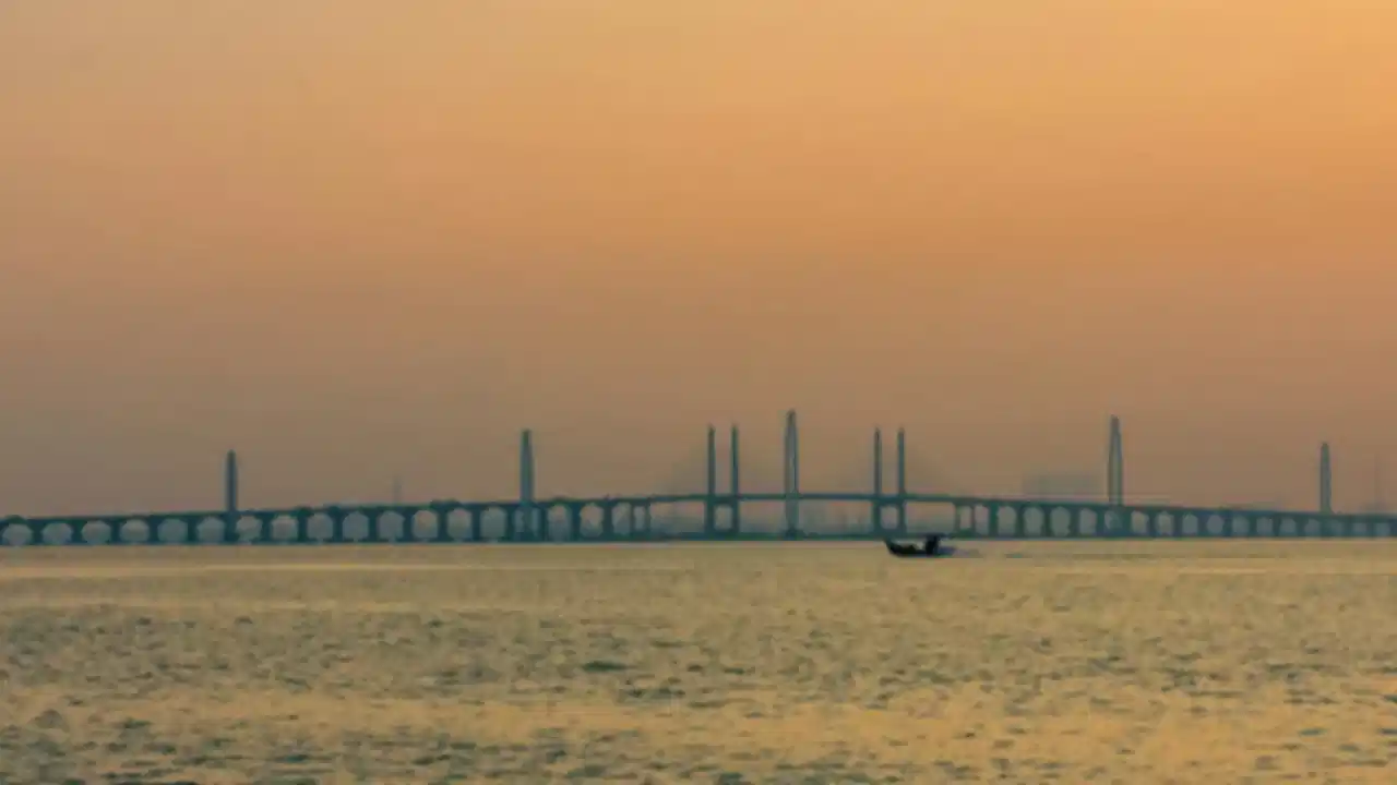 Malaysia in November: Weather, Best Places to Visit, Costs & Travel Tips