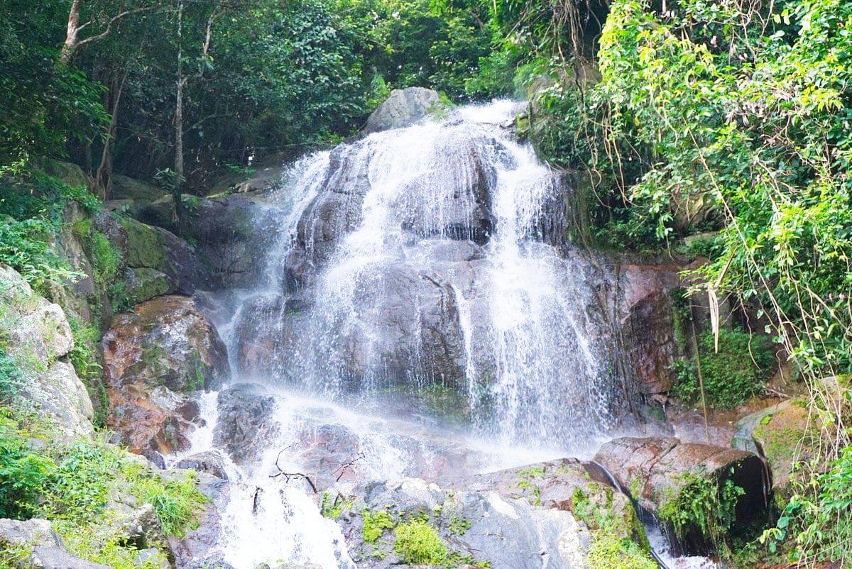 Na Muang Waterfalls