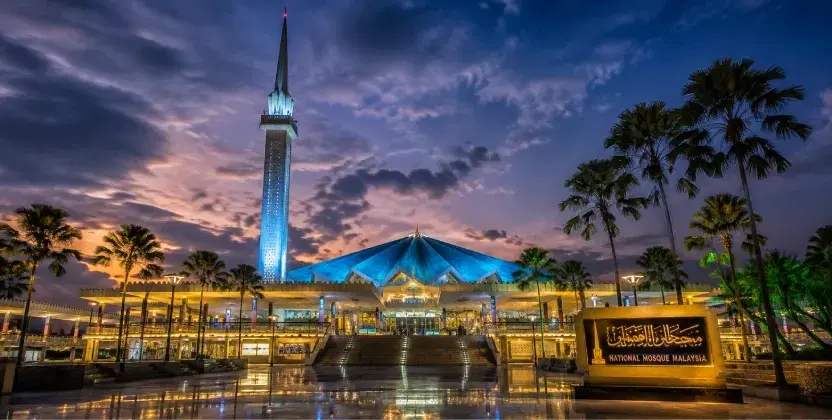National Mosque is one of the religious places to visit in Kuala Lumpur