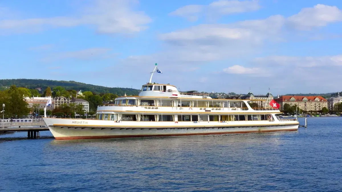 View of Lake Zurich Boat Cruise