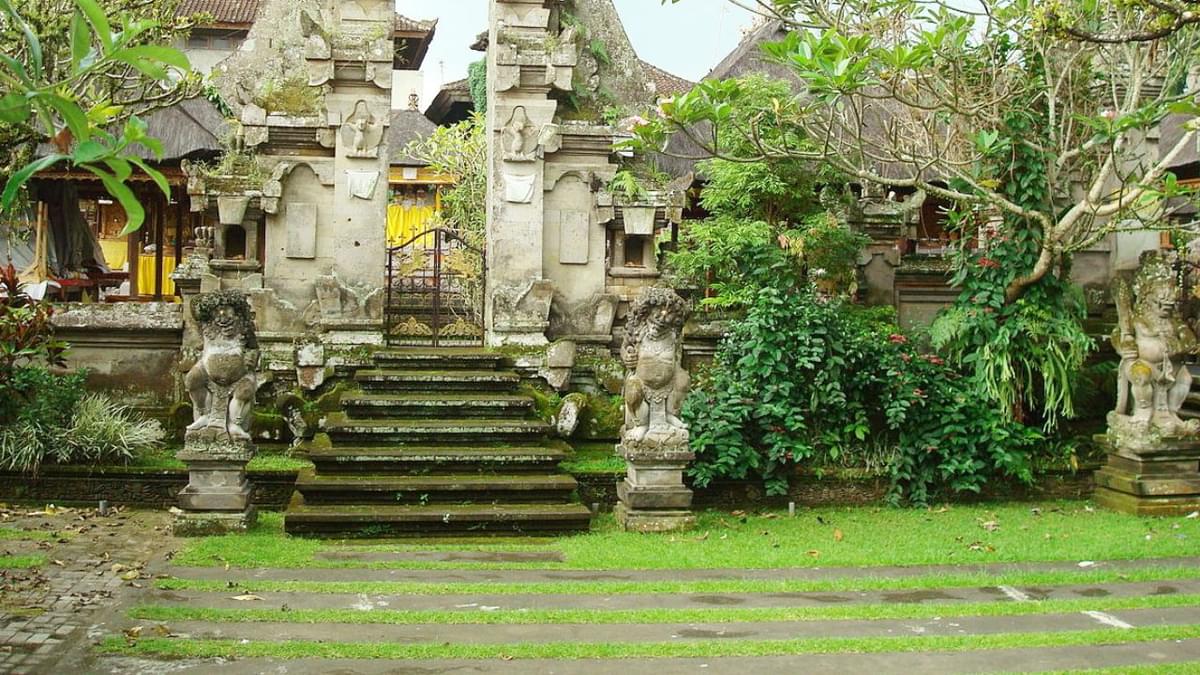 Bali Ubud Pura Puseh Temple
