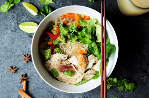 Rice_noodle_soup_Pho_e3598d7dbc.avif