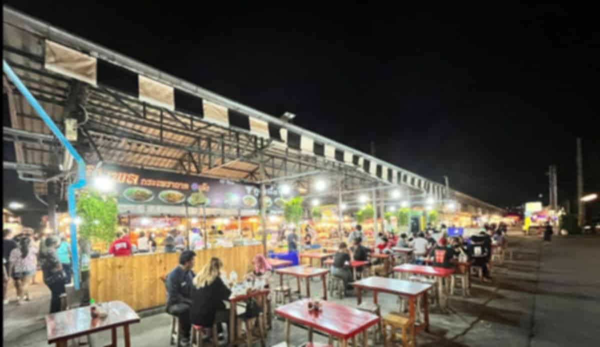 Rod Fai Night Market Bangkok