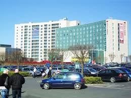 https://images.pickyourtrail.com/The_Dean_Hotel_Dublin_2624d57f70.jpg?dpr=1&q=40