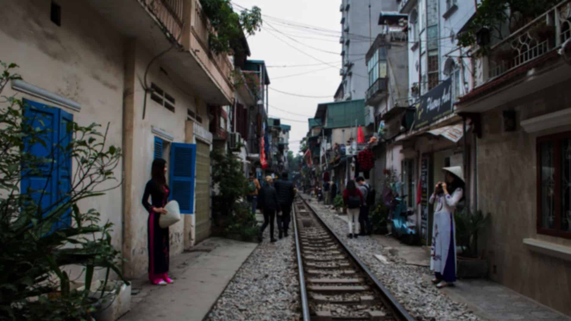 Train Street in Hanoi – A Complete Guide