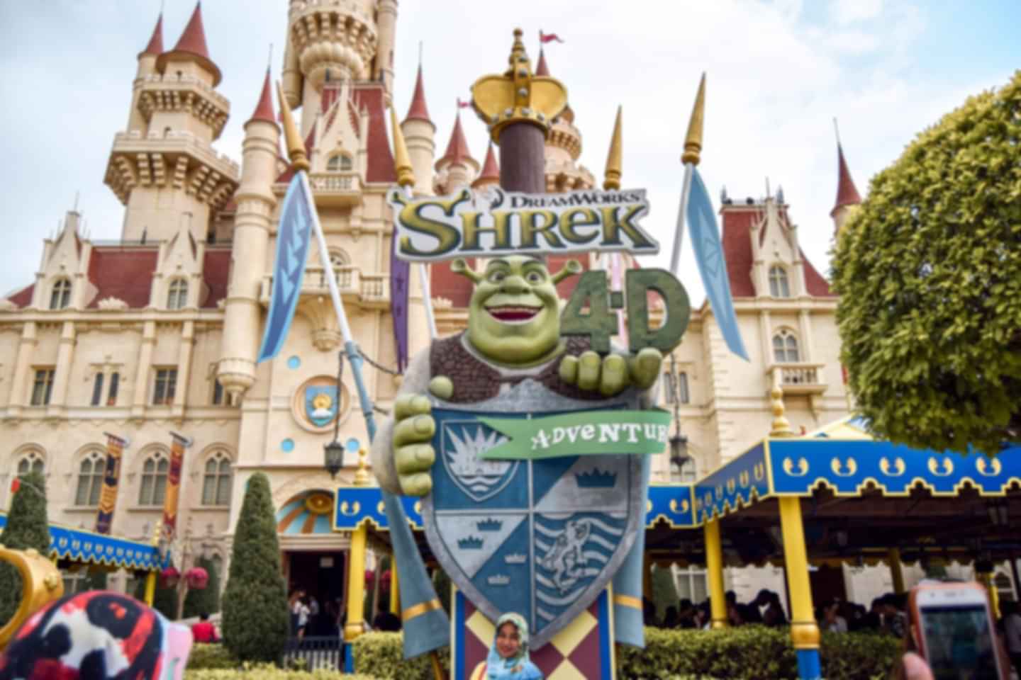 https://images.pickyourtrail.com/Universal_Studios_Singapore_Shrek_e5f6bb95fa.jpg?dpr=1&q=40
