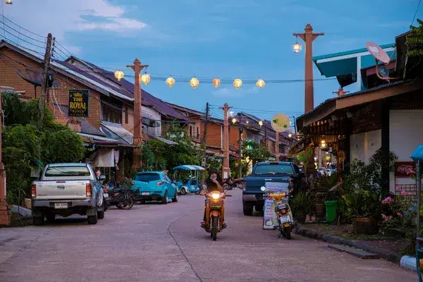 Visit Lanta Old Town