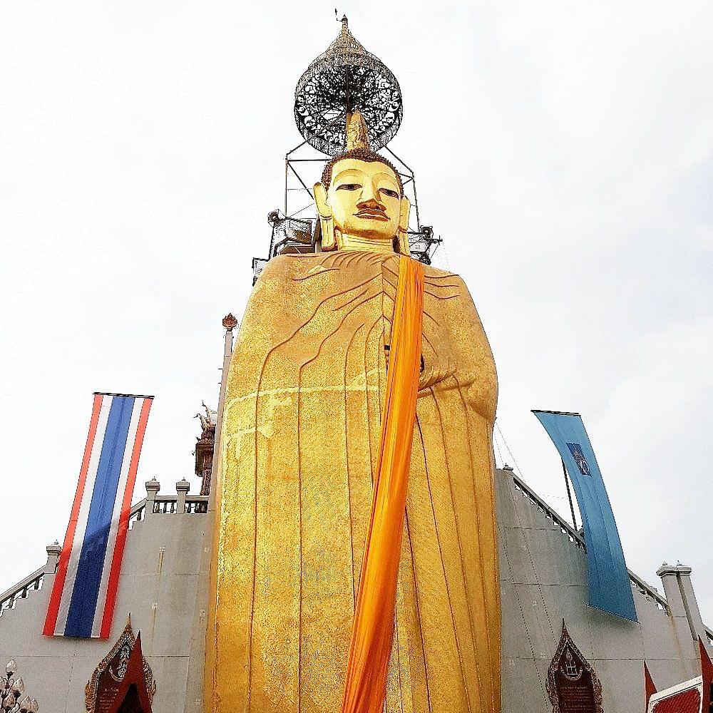 Wat Intharawihan-1.jpeg