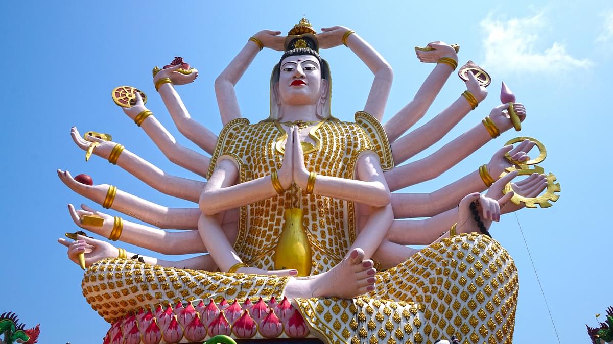 Wat Plai Laem Buddha