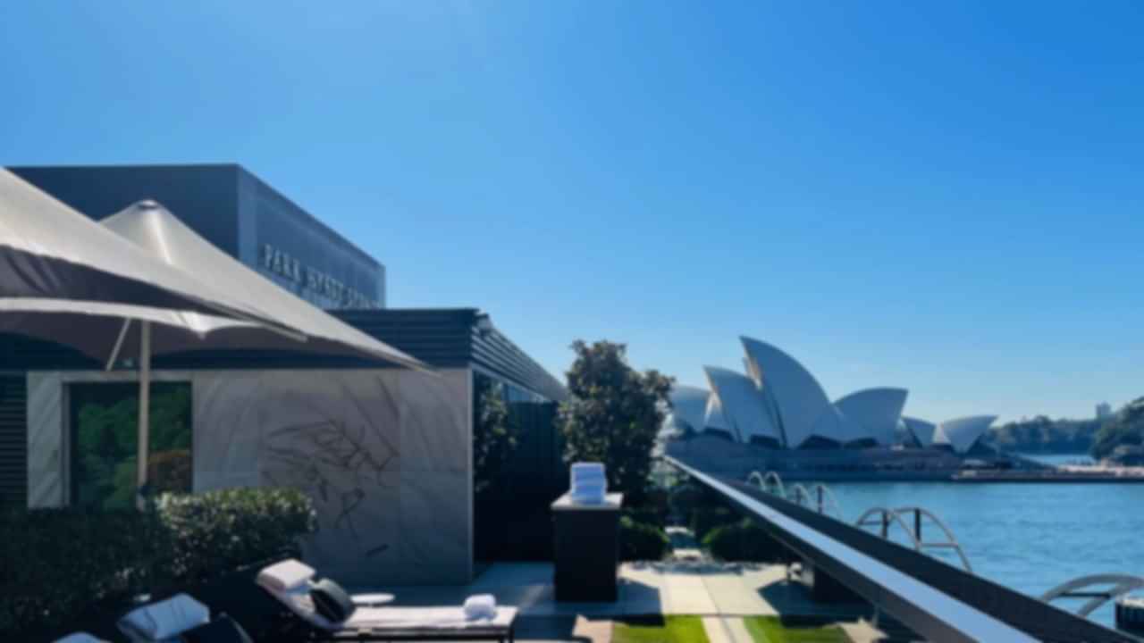 https://images.pickyourtrail.com/australia_luxury_hotels_35165090d0.jpg?dpr=1&q=40