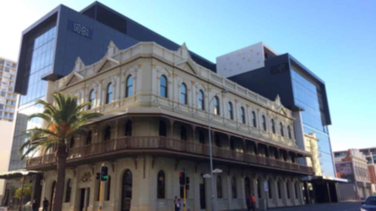 https://images.pickyourtrail.com/australia_mid_range_hotels_336025373c.jpg?dpr=1&q=40