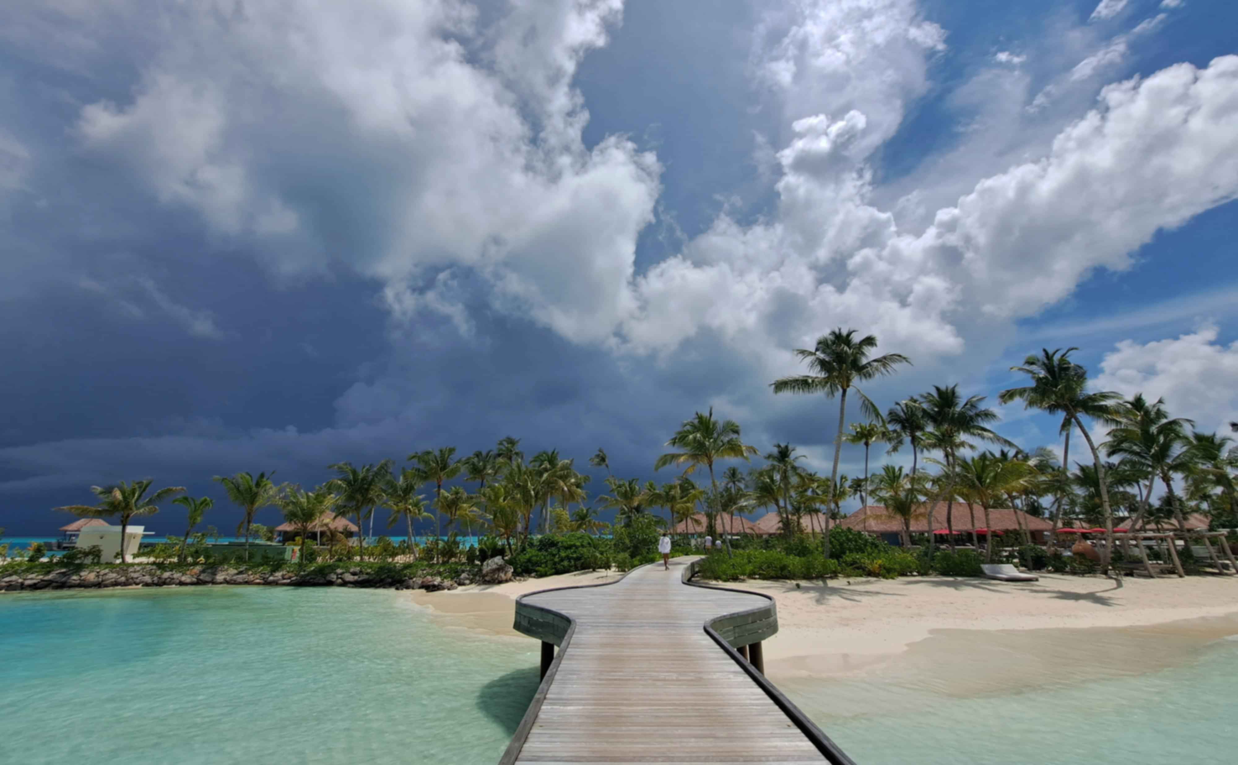 https://images.pickyourtrail.com/barcelo_whale_lagoon_maldives_resort_1764993ce5.jpg?dpr=1&q=40