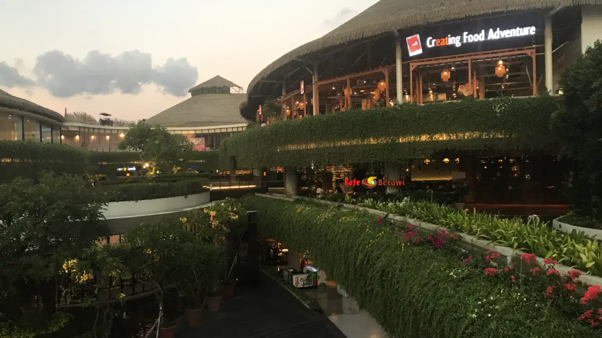 beachwalk shopping centre