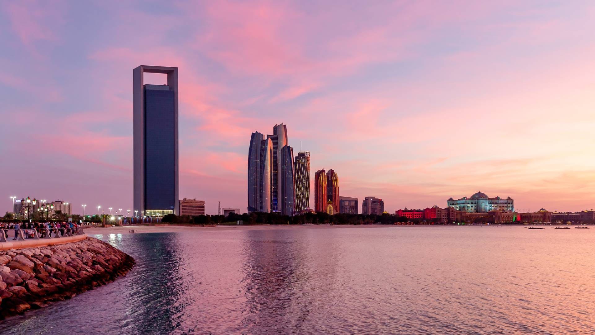 Best time to travel Abu Dhabi