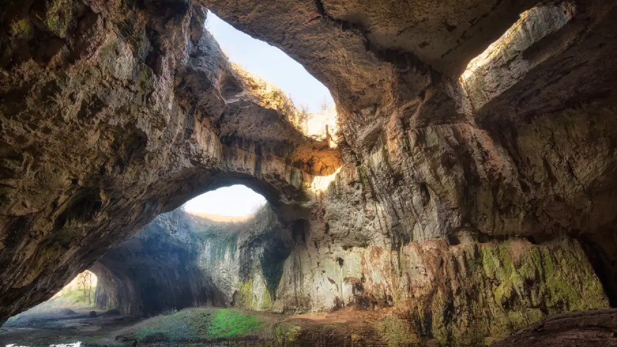 caves 