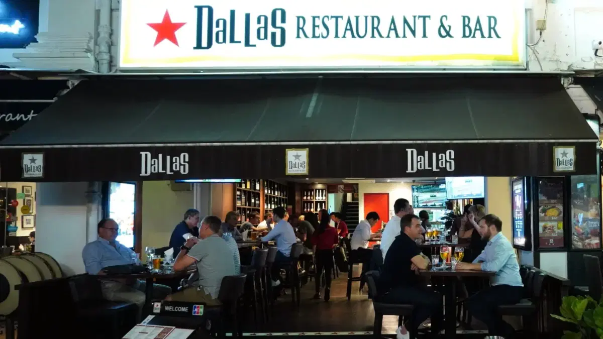 dallas restaurants bar