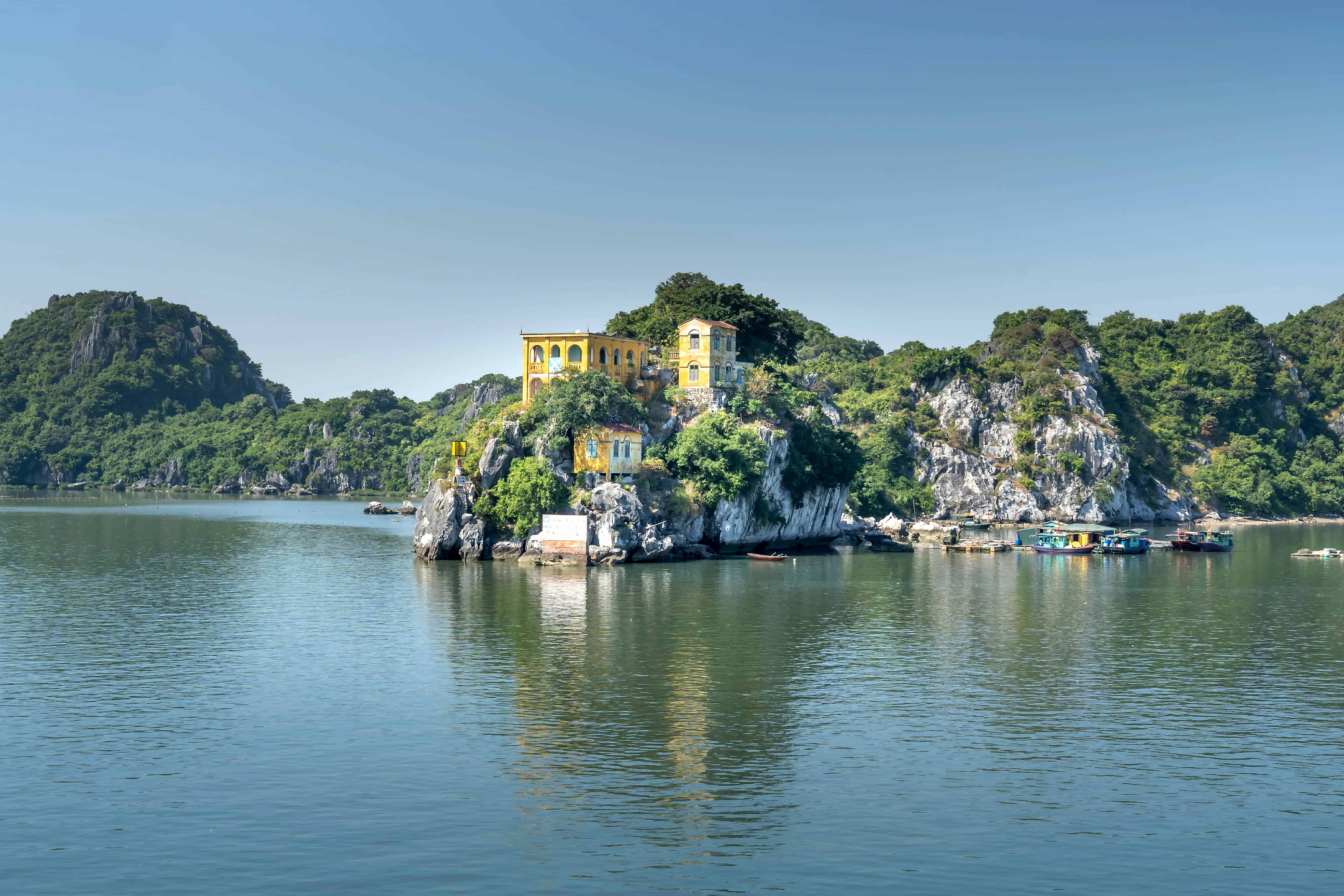 Delhi to Vietnam Distance: Calculating the Miles for your Journey Across Borders