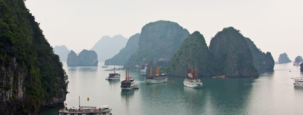 halong-bay-in-the-morning-vietnam