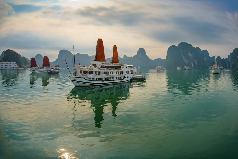 Transport & city passes at halong-bay