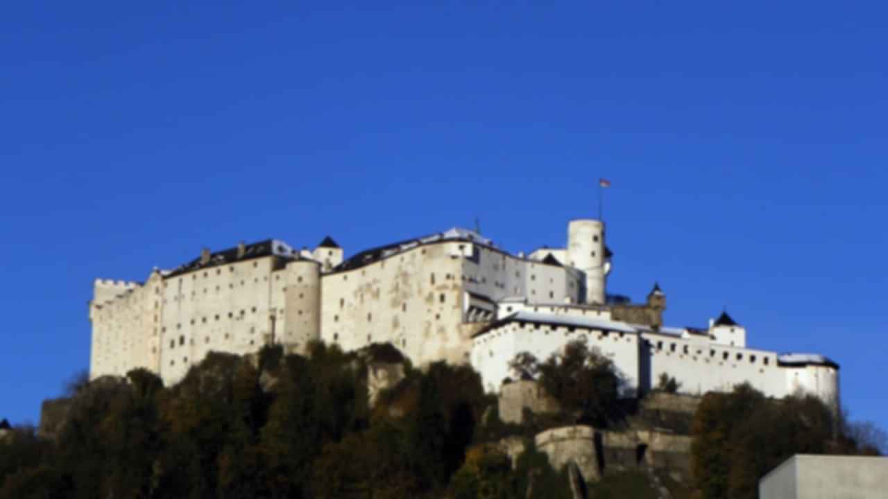 https://images.pickyourtrail.com/hohensalzburg_fortress_d53bcc2516.jpg?dpr=1&q=40