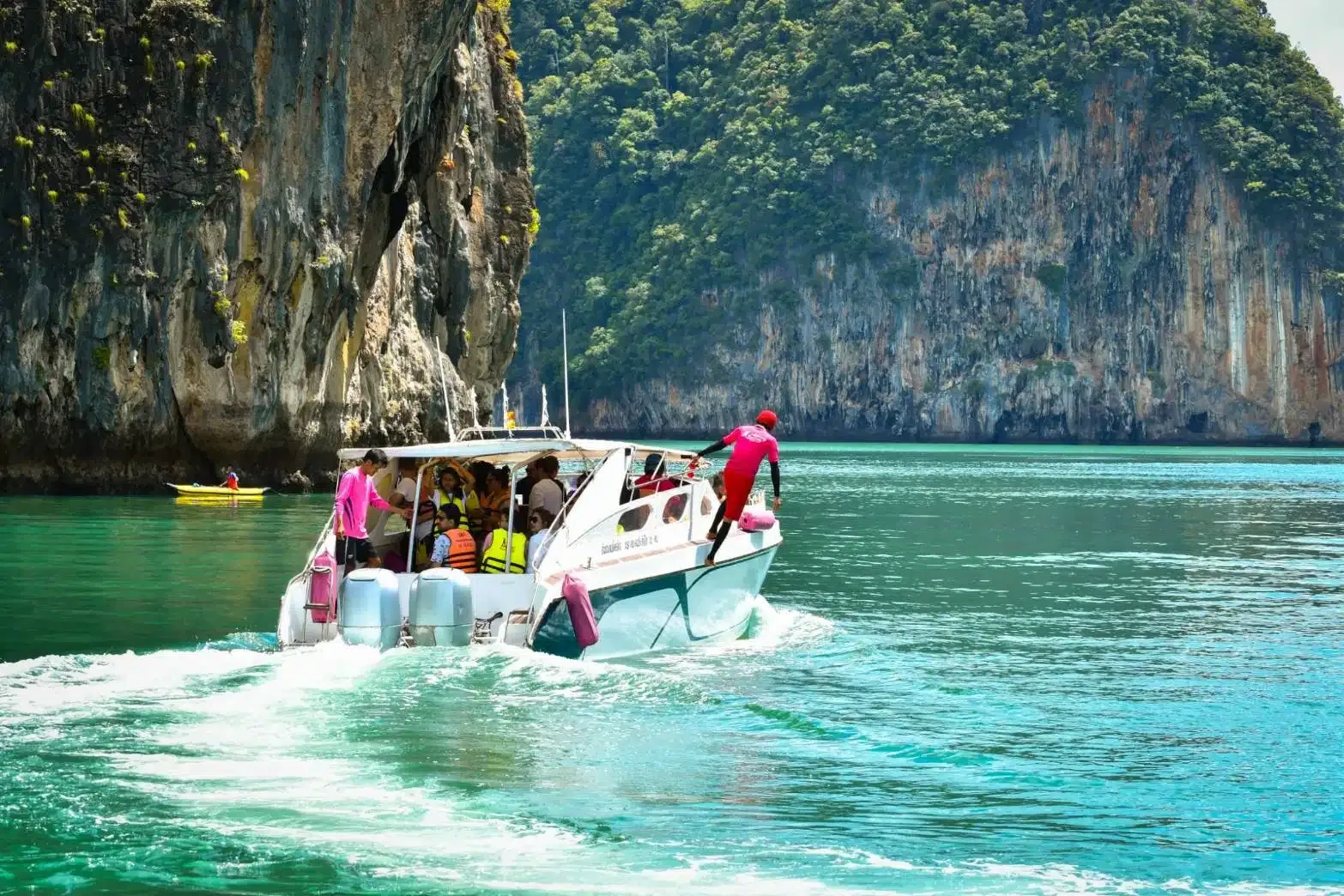 Phuket-James Bond  island Tour By Speed Boat with Lunch and Sea Canoe (Including Island Fee) (Shared Transfer)