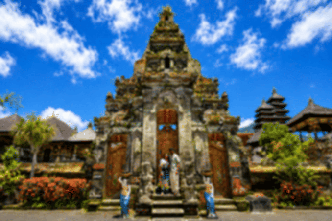 Tanah Lot, Ulun Danu Beratan and Bali Handara Gate Tour with Private Transfers