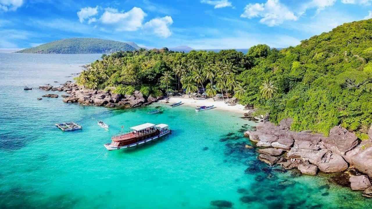 3 Islands Adventure - Mong Tay, Gam Ghi & May Rut Trong SIC Tour