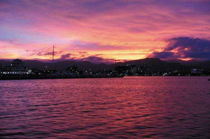 Cairns Sunset Cruise along Trinity Inlet exposed to mesmerising views of sea and land arenas