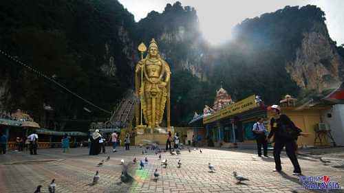 Batu Caves & Handicraft Tour