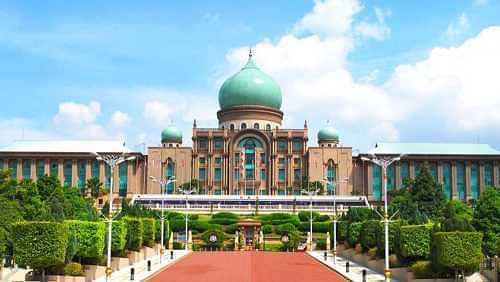 Futuristic Putrajaya & Garden City Tour