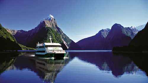 Timeout at the Milford Sound Coach and Cruise with magnificent scenery and complete informative commentary