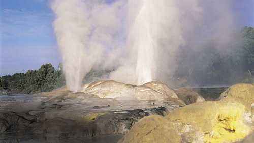 Waitomo Glowworm Caves and geothermal Rotorua