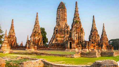 Exciting Ayutthaya tour with Wat Maha Tat and scenic river cruise along Chao Phraya River