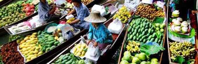 Shop at a lower cost at the native works at Damnoen Saduak Floating Market