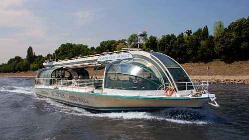 Danube Sightseeing River Cruise - Szechenyi Chain Bridge,Gellert Hill,Buda Castle