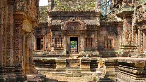 Banteay Srey & Kbal Spean Tour