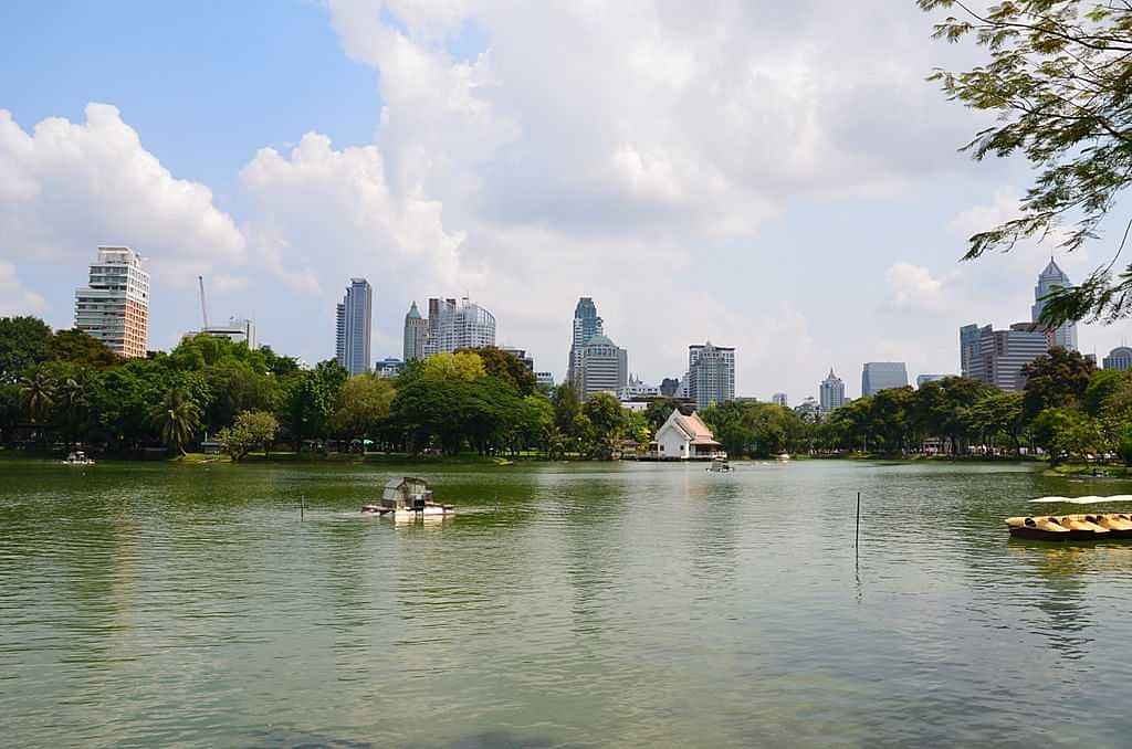 Lumphini Park - Trips to Shady paths and a large artificial lake