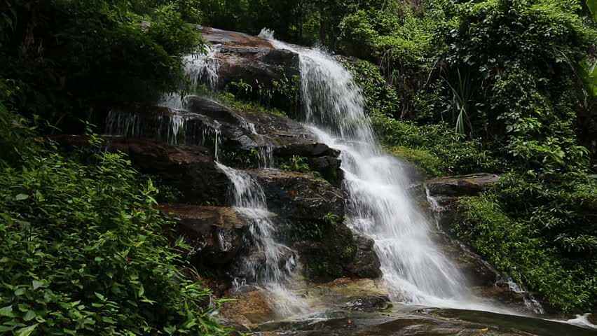 Visit to the beautiful and enticing waterfall at Monthathan