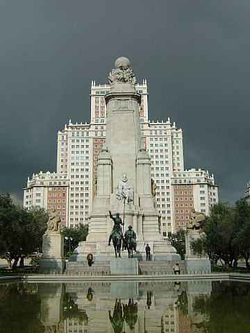 Visit Plaza de Espana