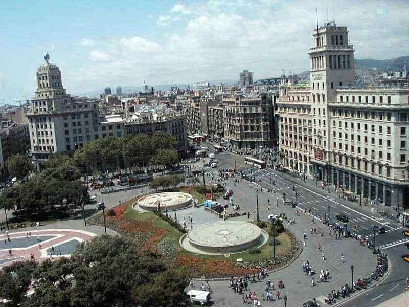 Visit Plaza de Catalunya