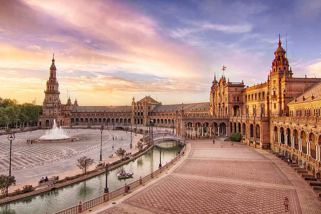 Visit Plaza de Espana